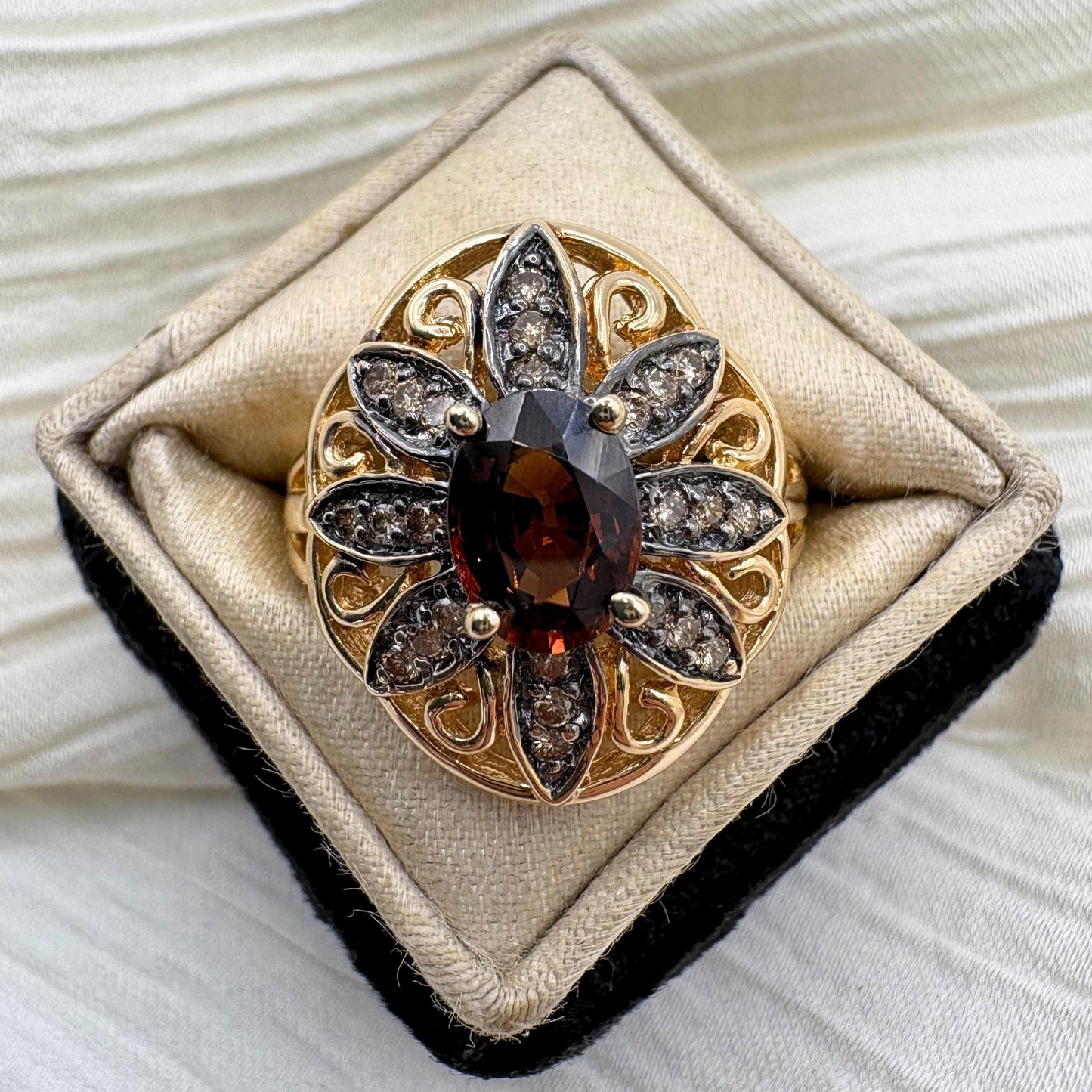 Vintage Garnet Diamond 14k Yellow Gold Ring