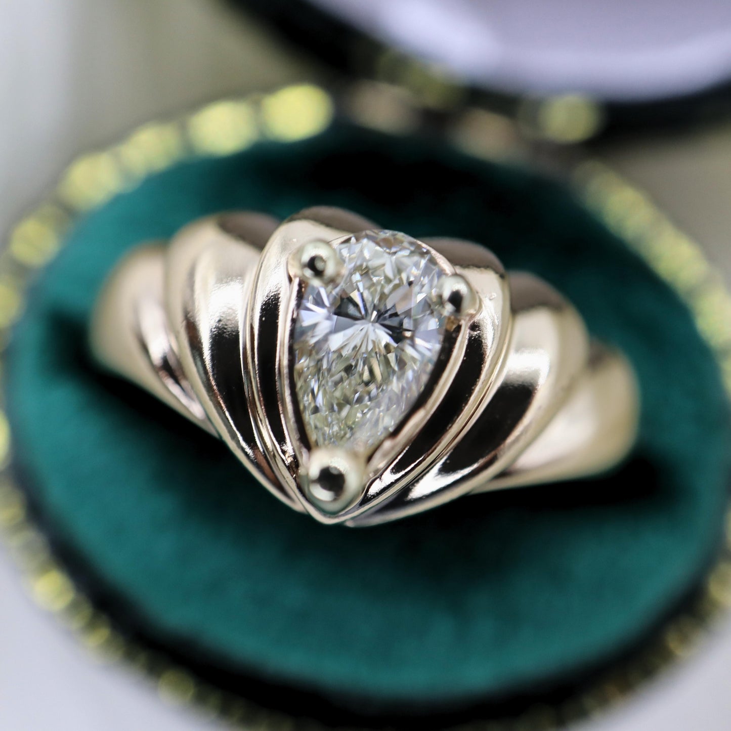 Vintage 0.60 Carat Pear Cut Diamond 14k Yellow Gold Ring