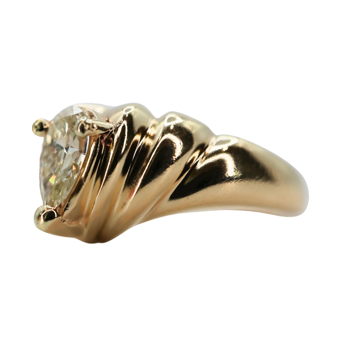 Vintage 0.60 Carat Pear Cut Diamond 14k Yellow Gold Ring