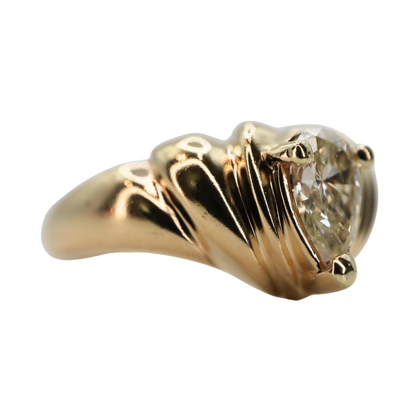 Vintage 0.60 Carat Pear Cut Diamond 14k Yellow Gold Ring