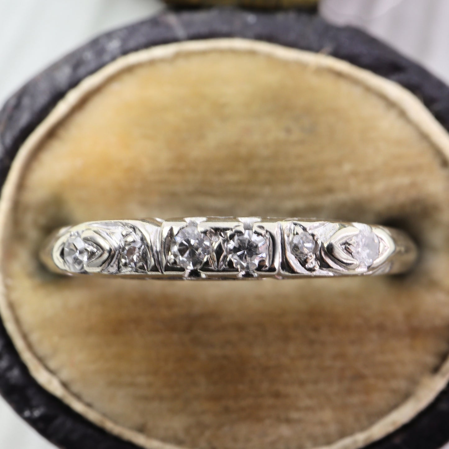 Art Deco Diamond 14k White Gold Band Ring