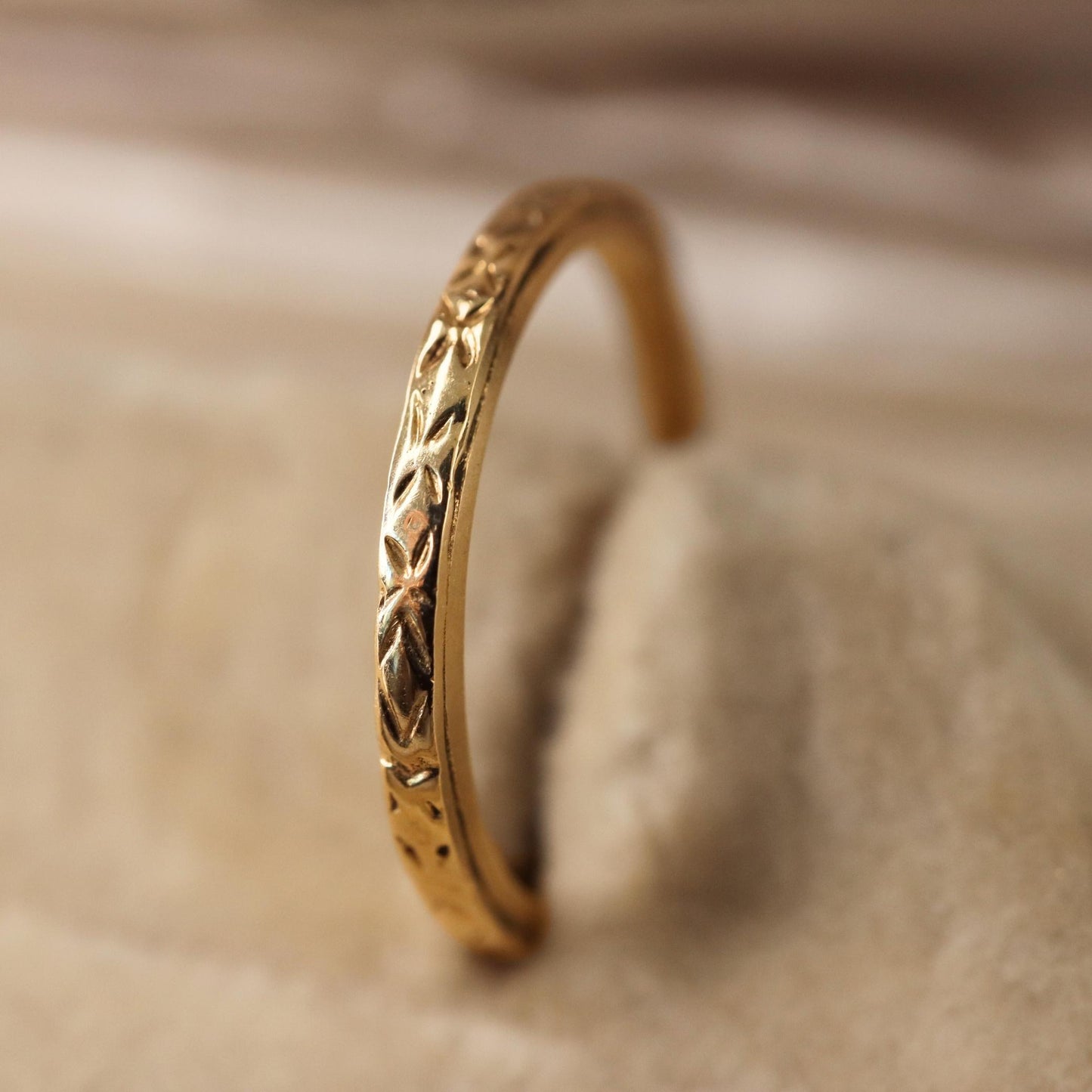 Art Deco 14k Yellow Gold Engraved Band Ring