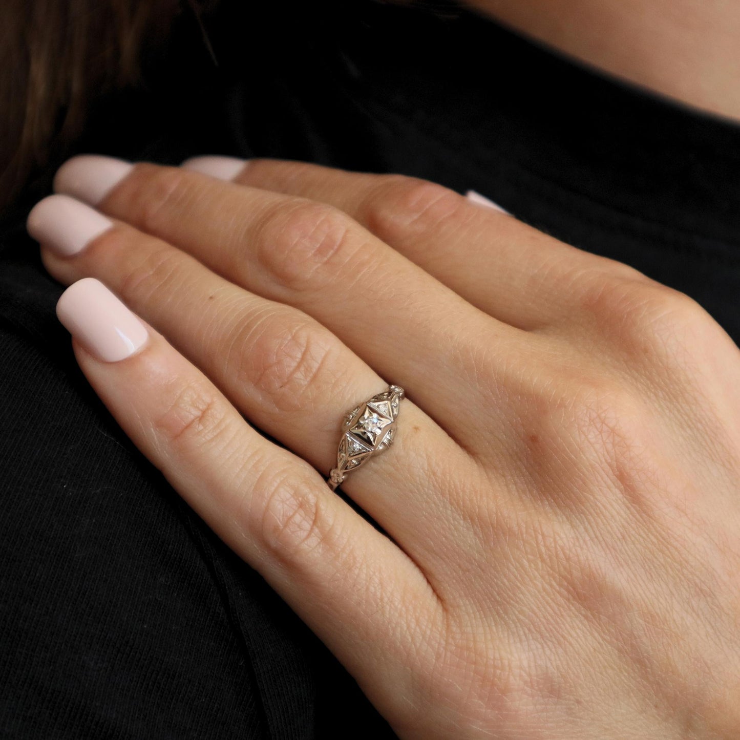 Art Deco Diamond 18k White Gold Ring