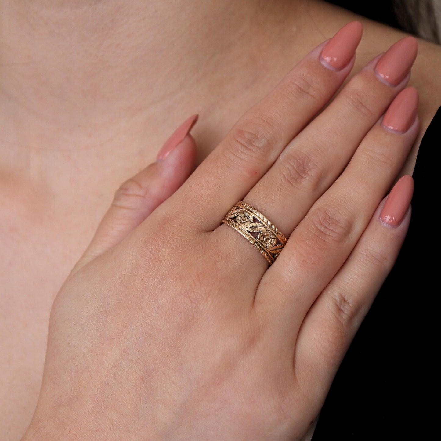 Art Deco 14k Yellow Gold Floral Band Ring