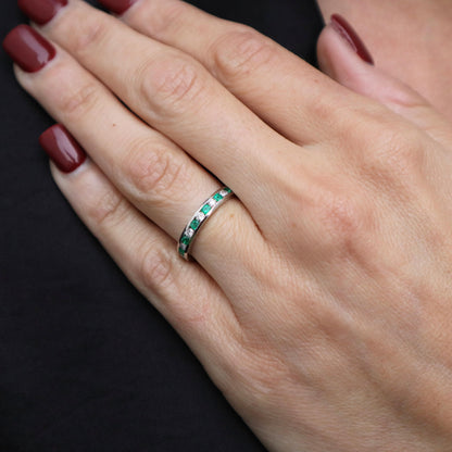 Vintage Diamond Emerald Platinum Band Ring