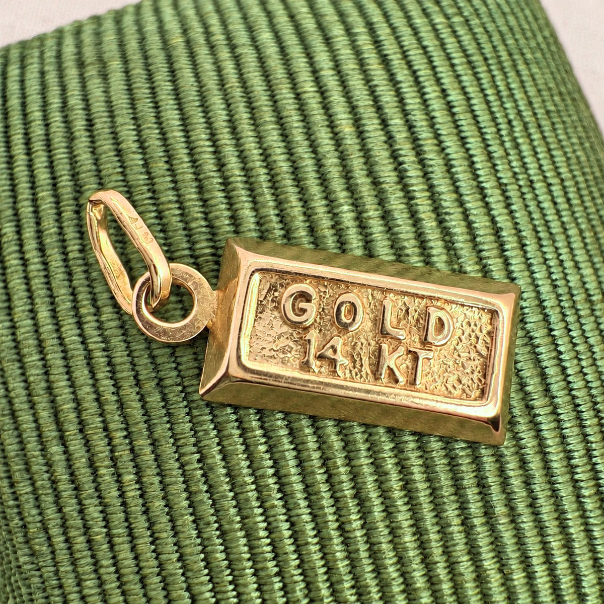 Vintage Italian 14k Yellow Gold Bar Charm