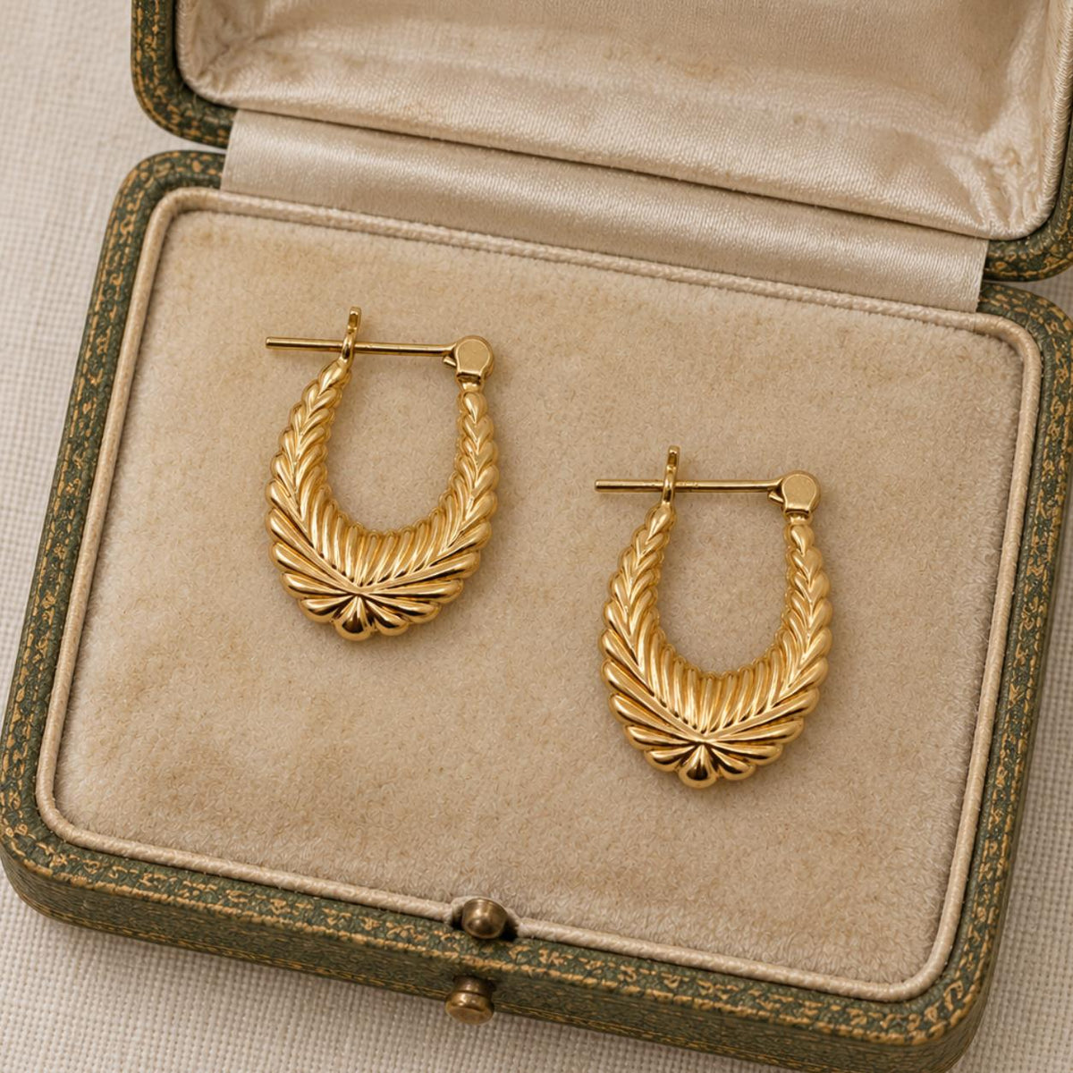 Vintage 14k Yellow Gold Fancy Hoops
