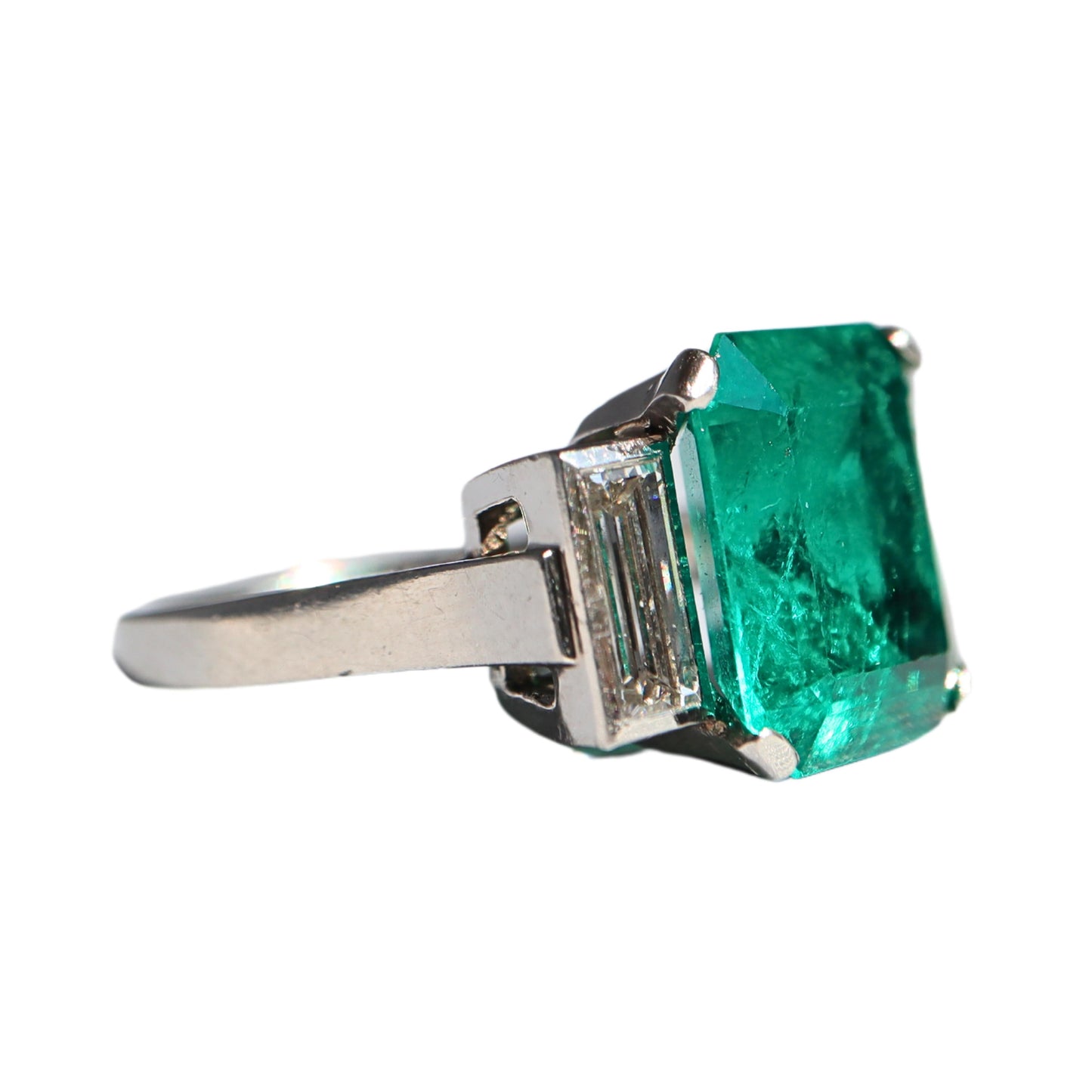 Late Art Deco AGL 4.52 Carat Colombian Emerald Platinum Ring