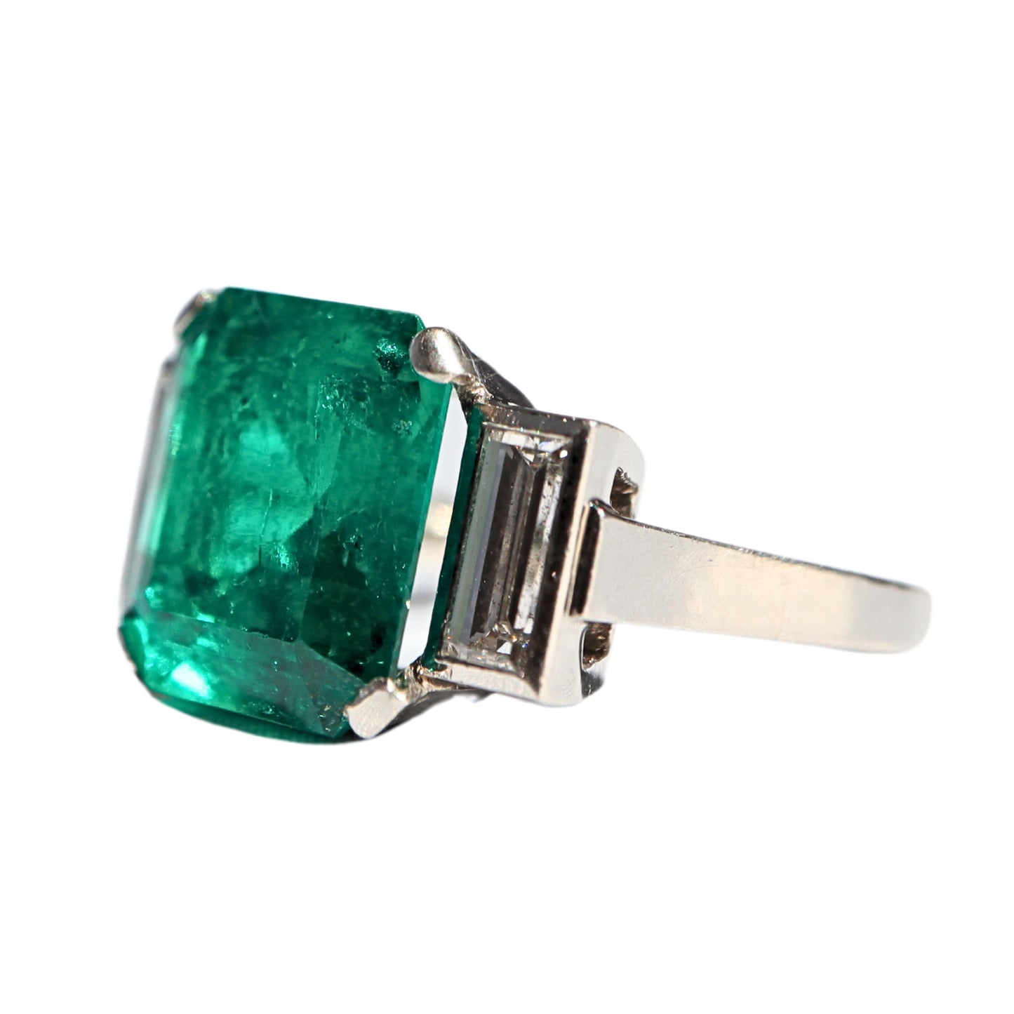 Late Art Deco AGL 4.52 Carat Colombian Emerald Platinum Ring