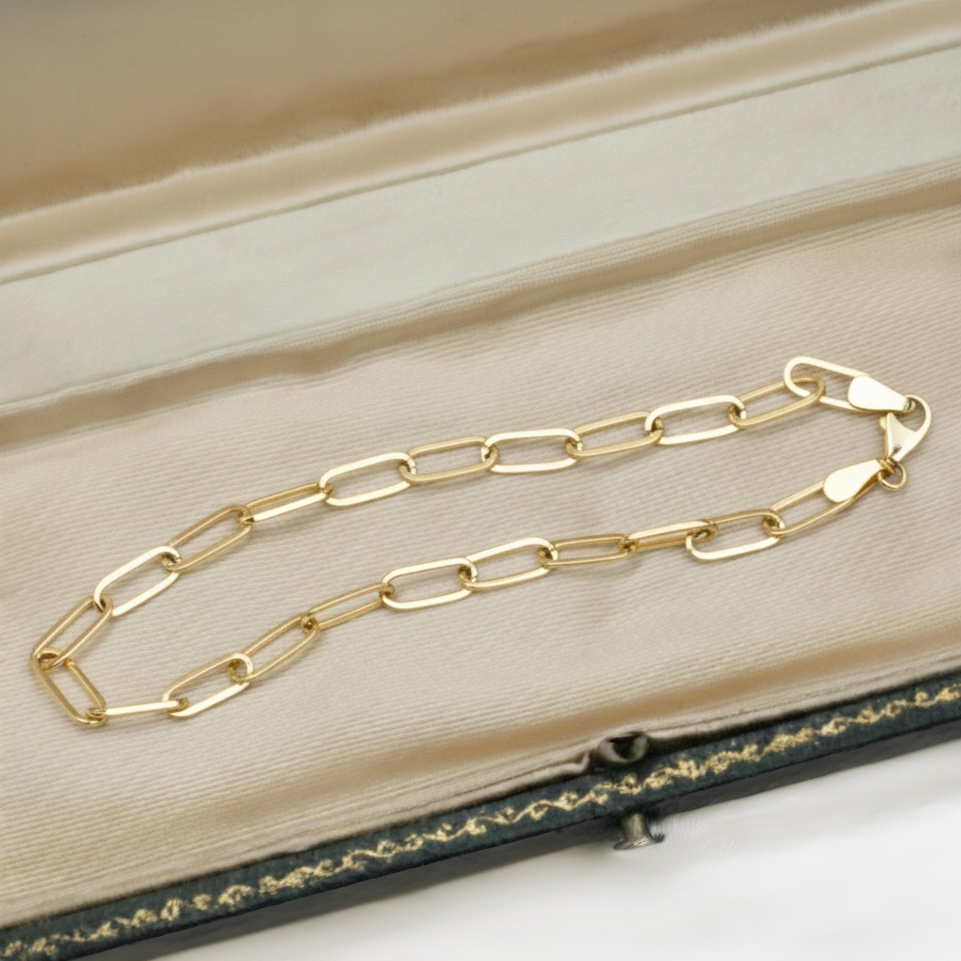 Vintage 18k Yellow Gold Paperclip Link Bracelet