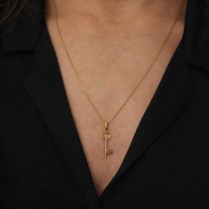 Vintage Italian 18k Yellow Gold Key Pendant Necklace