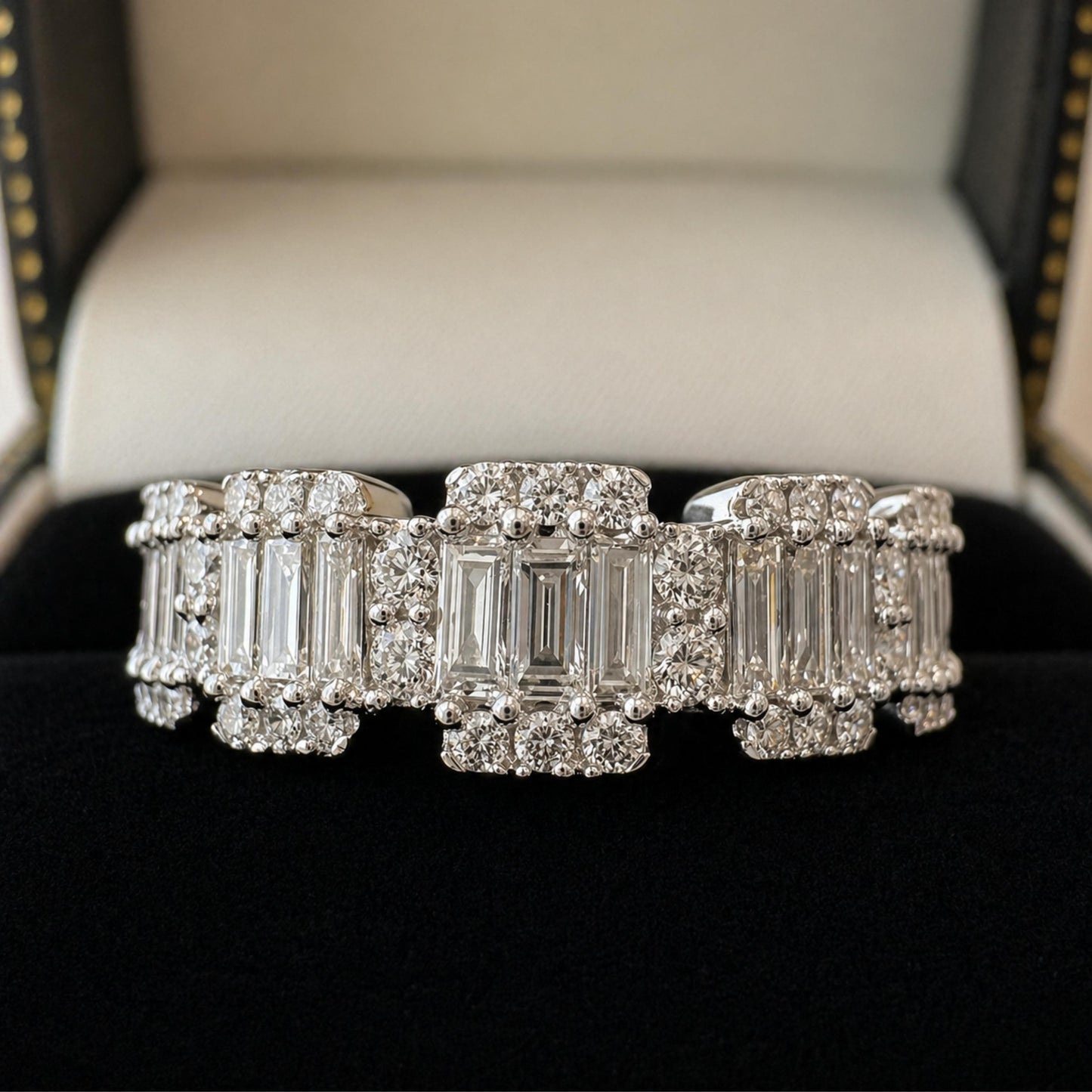 Vintage Diamond 14k White Gold Illusion Band Ring