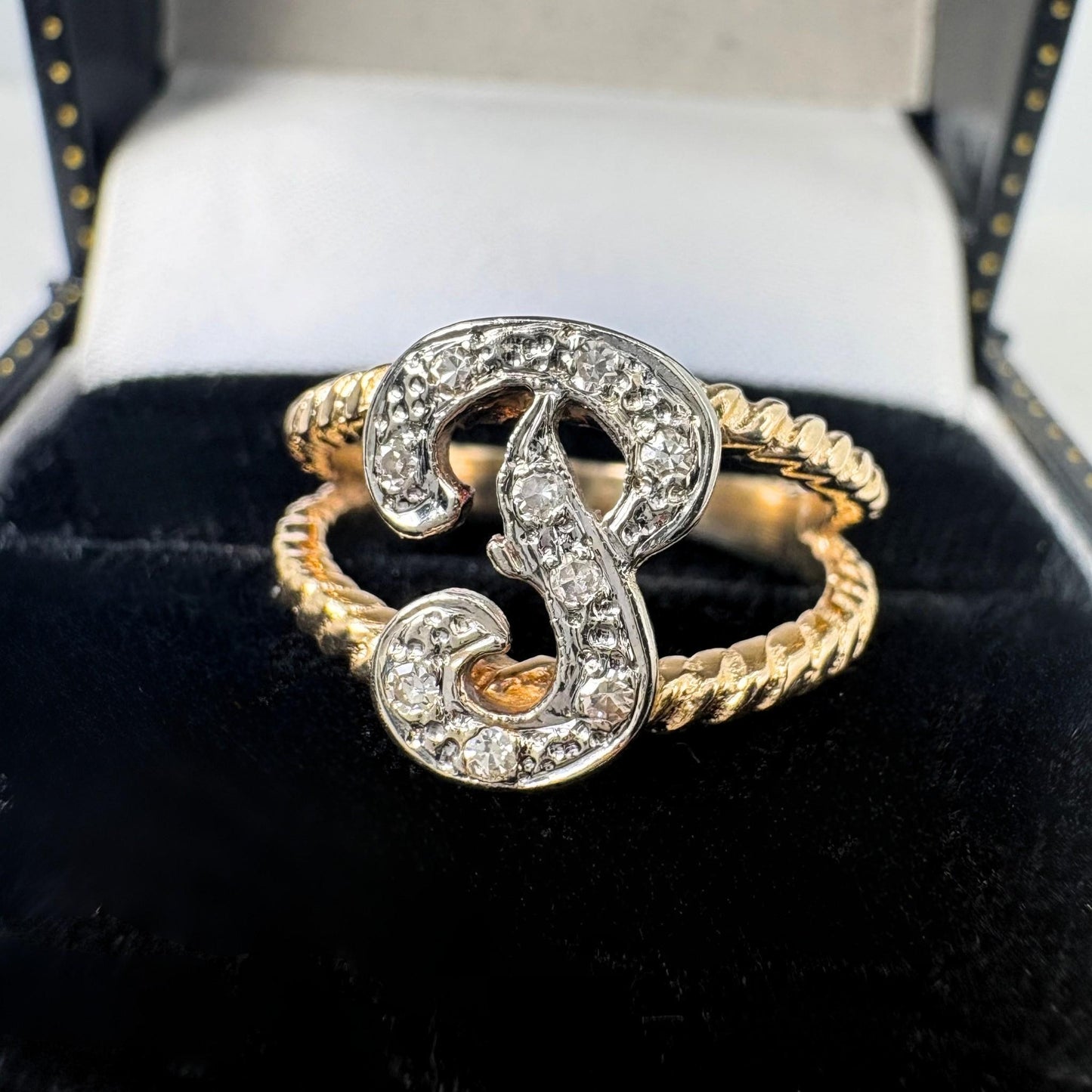 Vintage Diamond 14k Gold P Initial Ring
