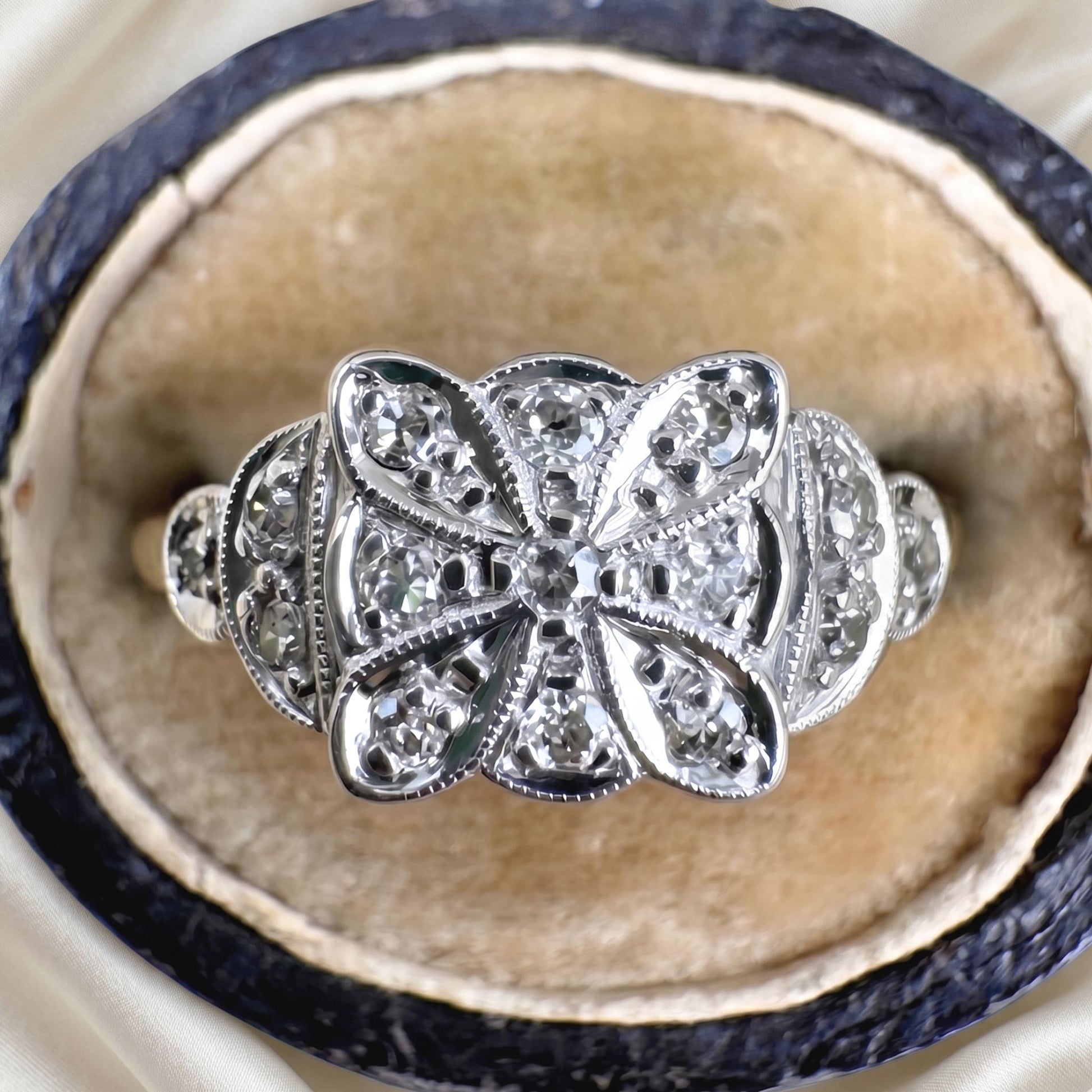 Art Deco Diamond 18k Platinum Flower Ring