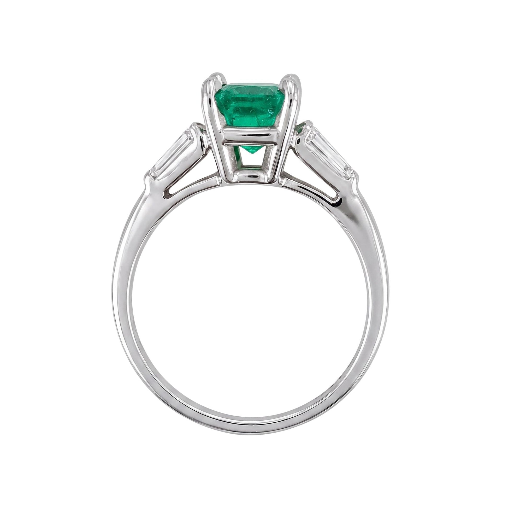 Vintage Emerald Diamond 18k White Gold Ring