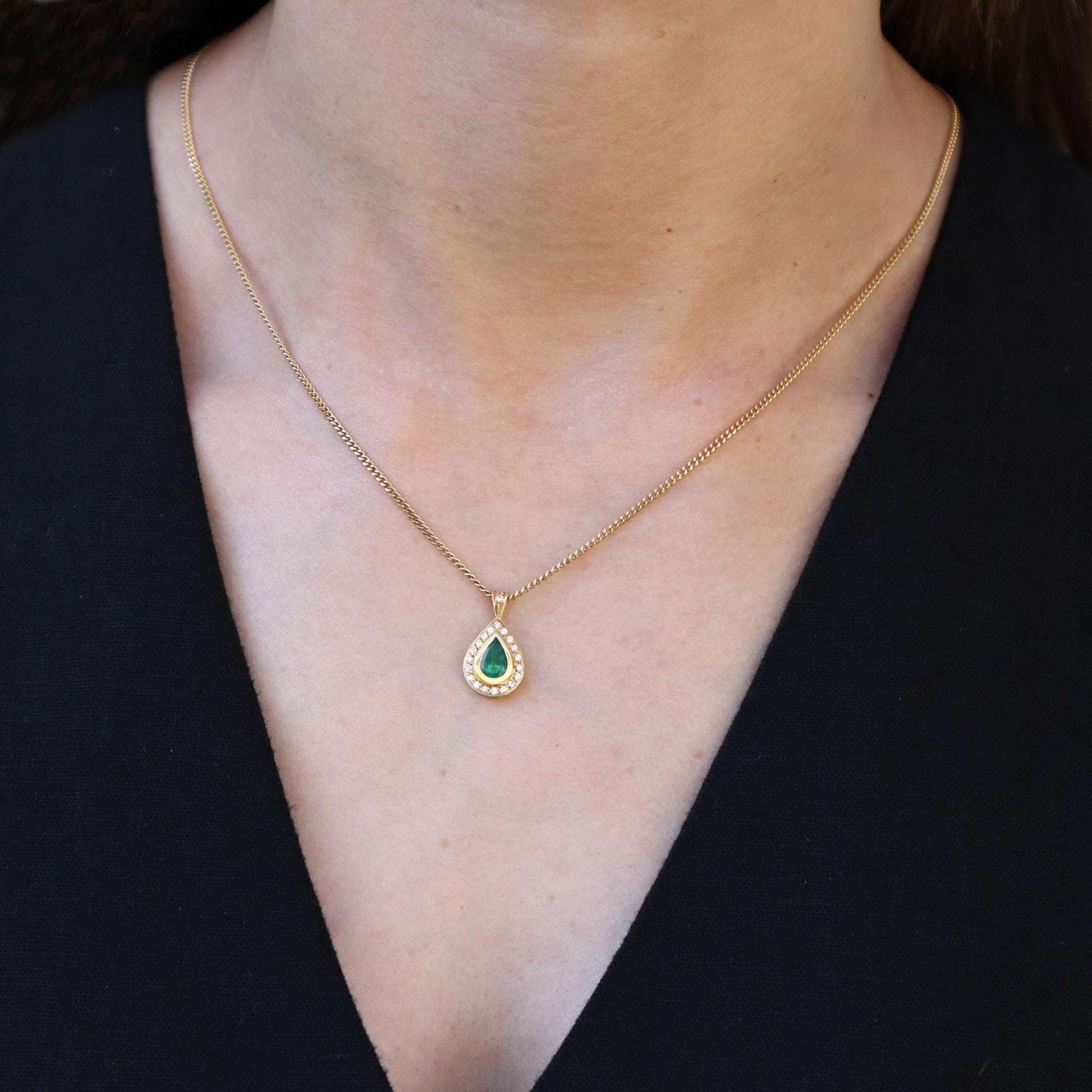 Vintage Emerald Diamond 18k Yellow Gold Necklace