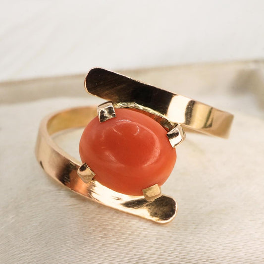 Vintage Egyptian Coral 18k Yellow Gold Bypass Ring