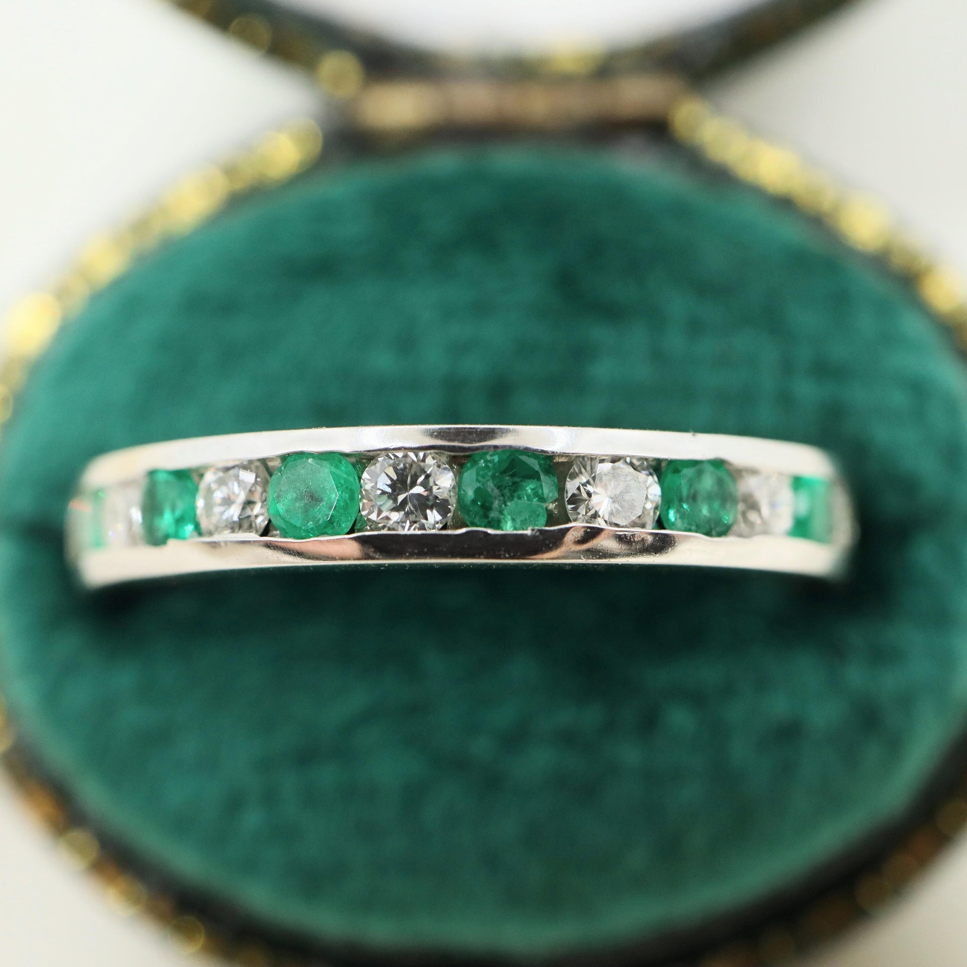 Vintage Diamond Emerald Platinum Band Ring
