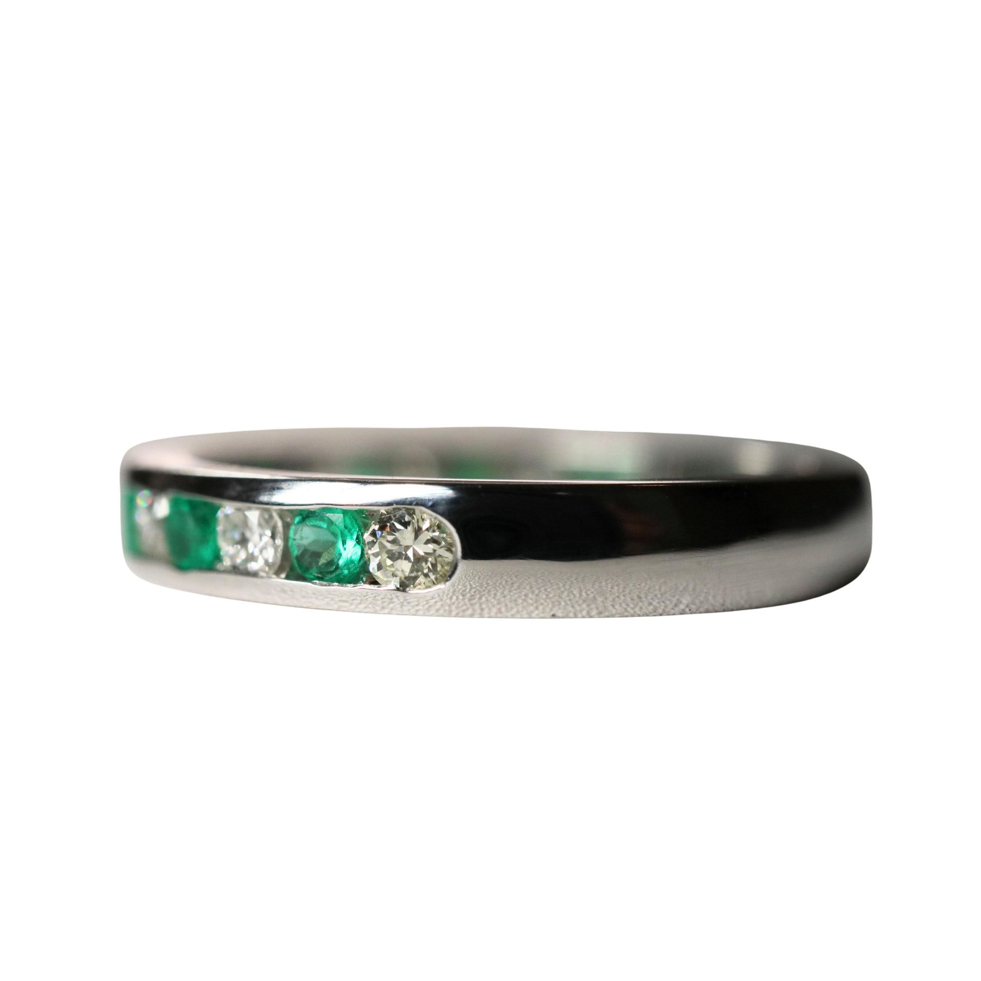 Vintage Diamond Emerald Platinum Band Ring