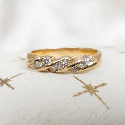 Vintage Diamond 14k Yellow Gold Twisted Band Ring