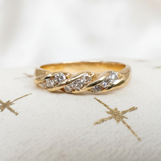 Vintage Diamond 14k Yellow Gold Twisted Band Ring