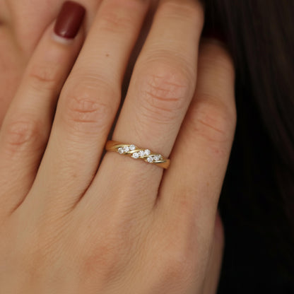Vintage Diamond 14k Yellow Gold Twisted Band Ring