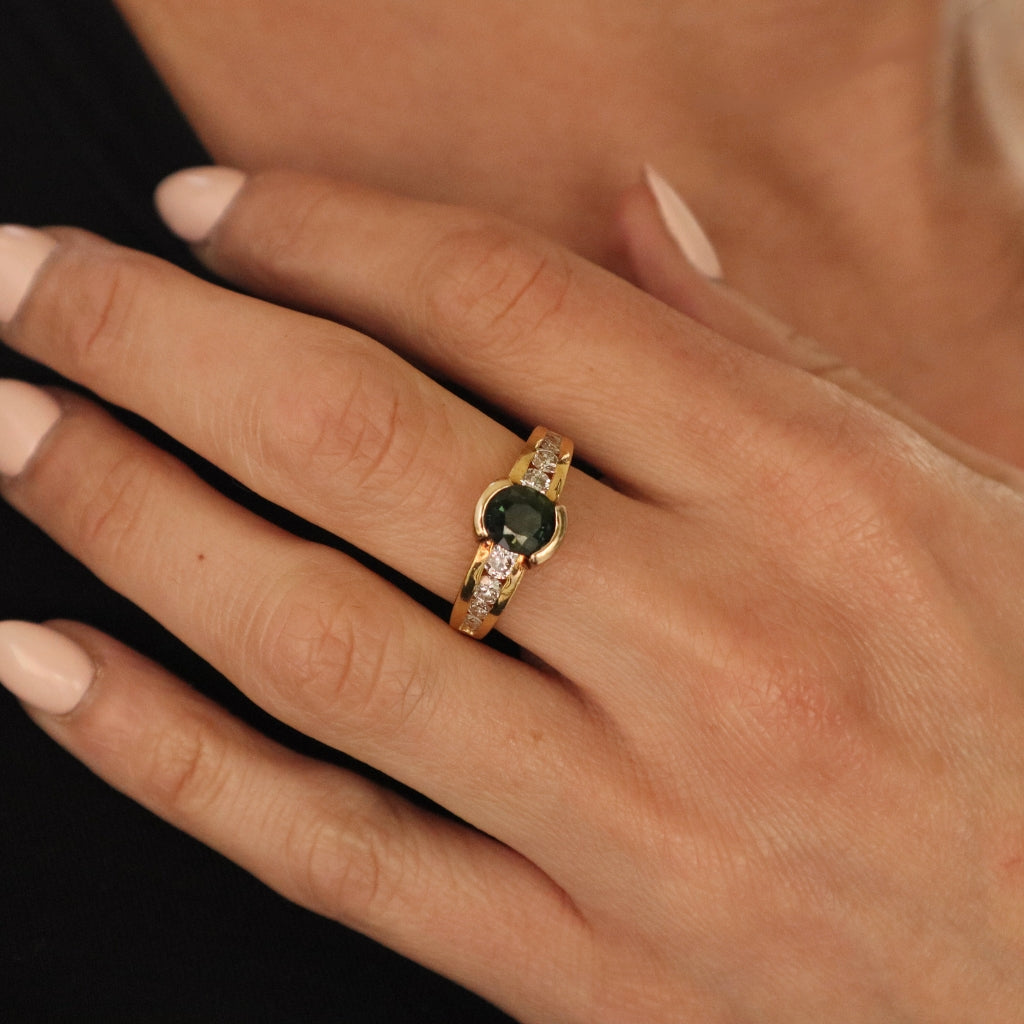 Vintage Green Sapphire Diamond 14k Yellow Gold Ring