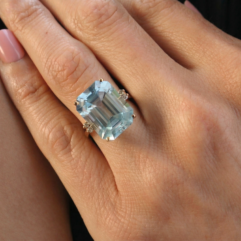 Vintage Topaz Diamond 14k Yellow Gold Cocktail Ring