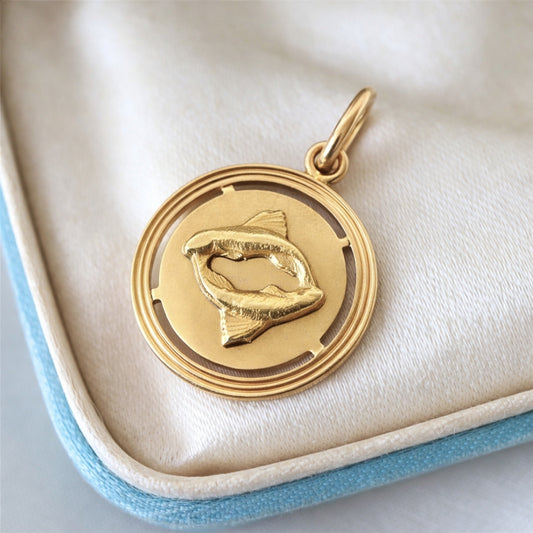Mid Century Italian 18k Yellow Gold Pisces Zodiac Pendant