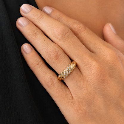 Vintage Diamond 18k Yellow Gold Croissant Ring