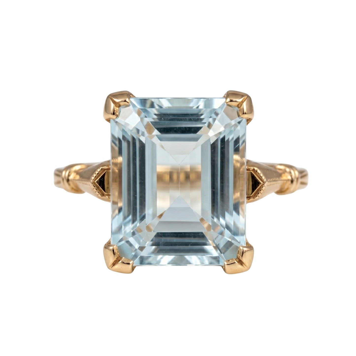 Retro Aquamarine 10k Yellow Gold Solitaire Ring