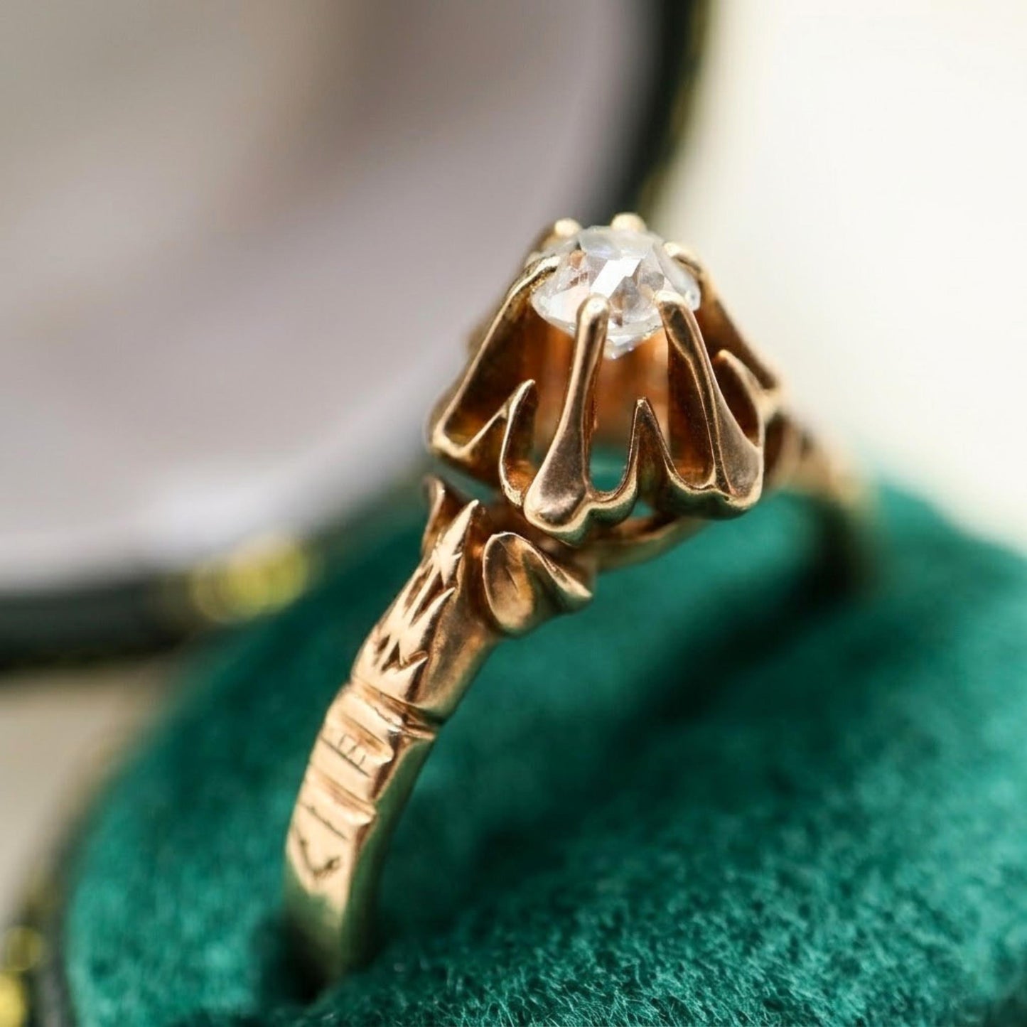 Victorian Diamond 14k Antique Gold Buttercup Solitaire Ring