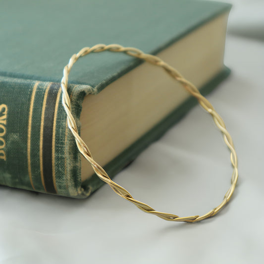 Vintage 14k Yellow Gold Twist Bangle