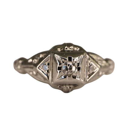 Art Deco Diamond 18k White Gold Ring