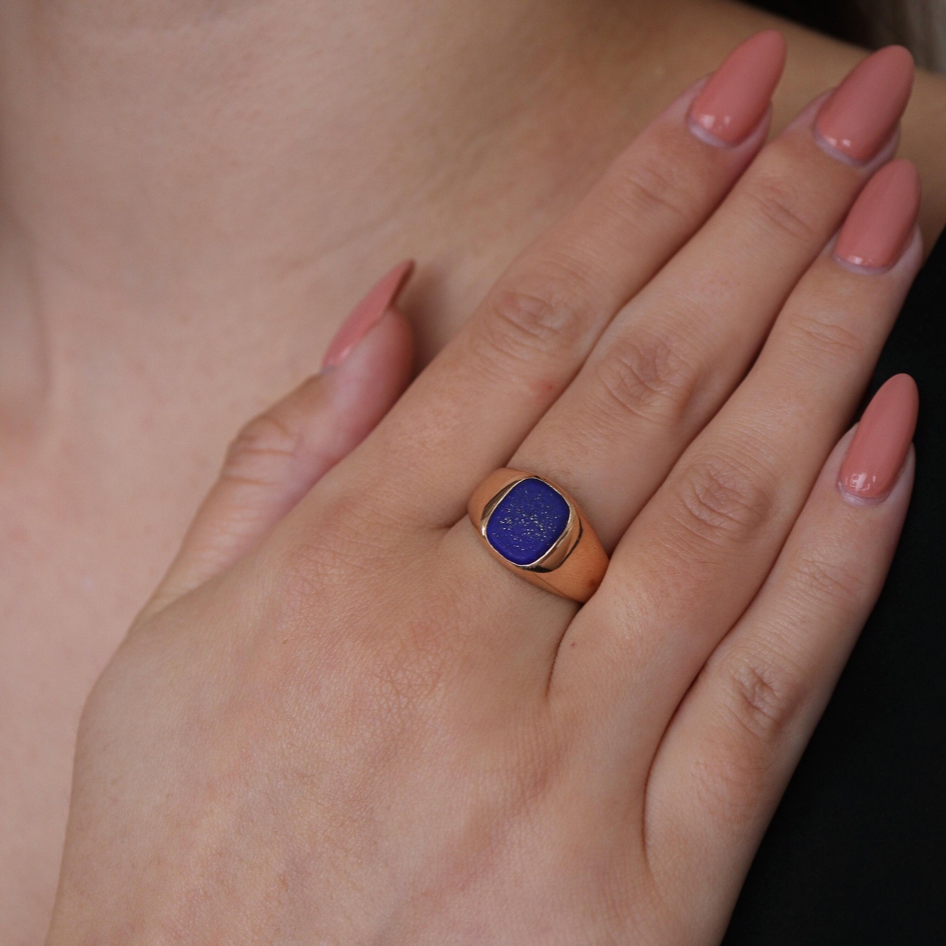 Antique 14k Yellow Gold Lapis Lazuli Signet Ring